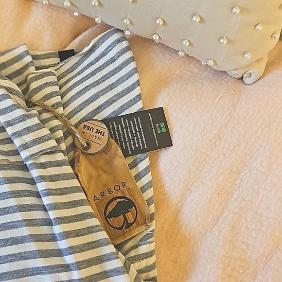 NWT Arbor Organic Ruffle Tank - Picture 2 of 5